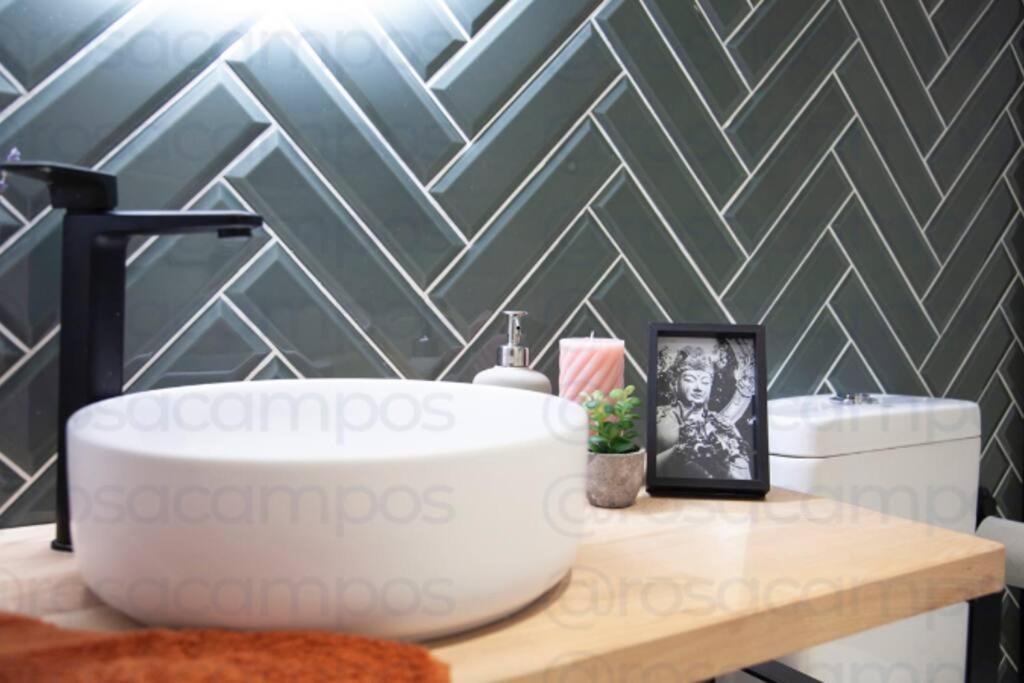 Al5 Seaside Bliss-Stylish Loft Steps From Malvarrosa Valencia Exterior photo